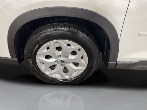 Used 2022 Subaru Forester image 9