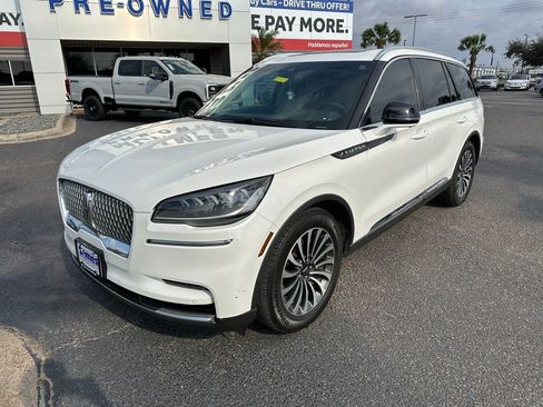 Used 2023 Lincoln Aviator Reserve image 2