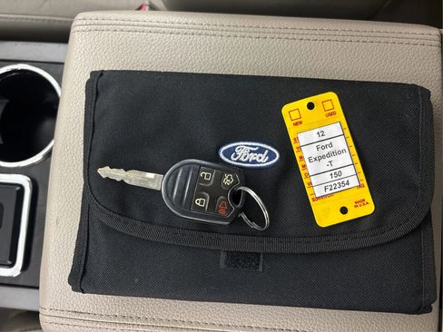 Used 2012 Ford Expedition Limited image 41