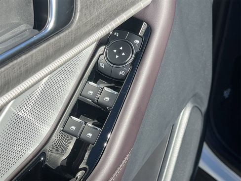 New 2026 Ford Explorer Platinum image 17