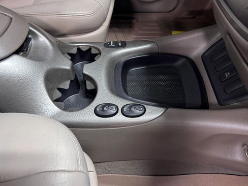 Used 2007 Toyota Sequoia Limited image 10