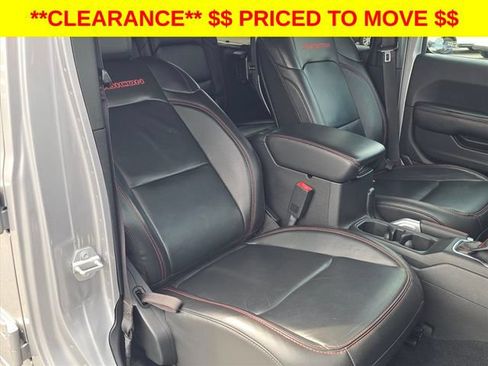 Used 2018 Jeep Wrangler Unlimited Rubicon w/ Cold Weather Group AWD/4WD image 17