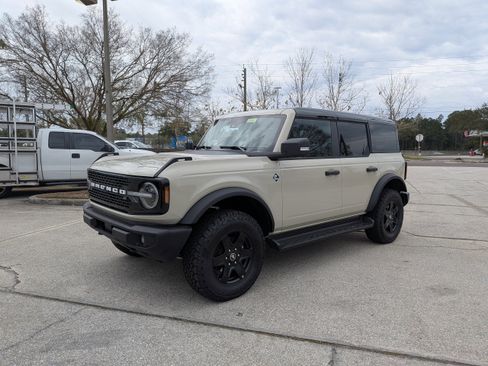 New 2025 Ford Bronco Outer Banks AWD/4WD image 8