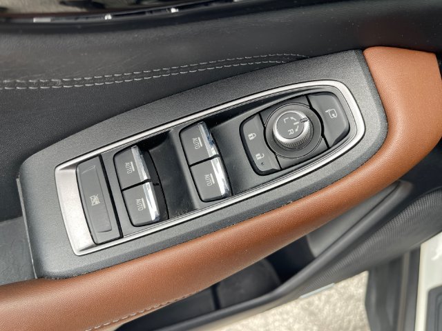 Used 2020 Subaru Outback Touring AWD/4WD image 28