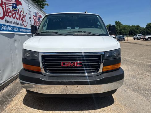 Used 2024 GMC Savana 2500 w/ Driver Convenience Package RWD image 5