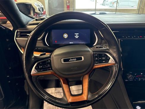 Used 2021 Jeep Grand Cherokee L Summit image 16