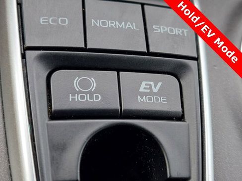 Used 2023 Toyota Camry XLE image 18