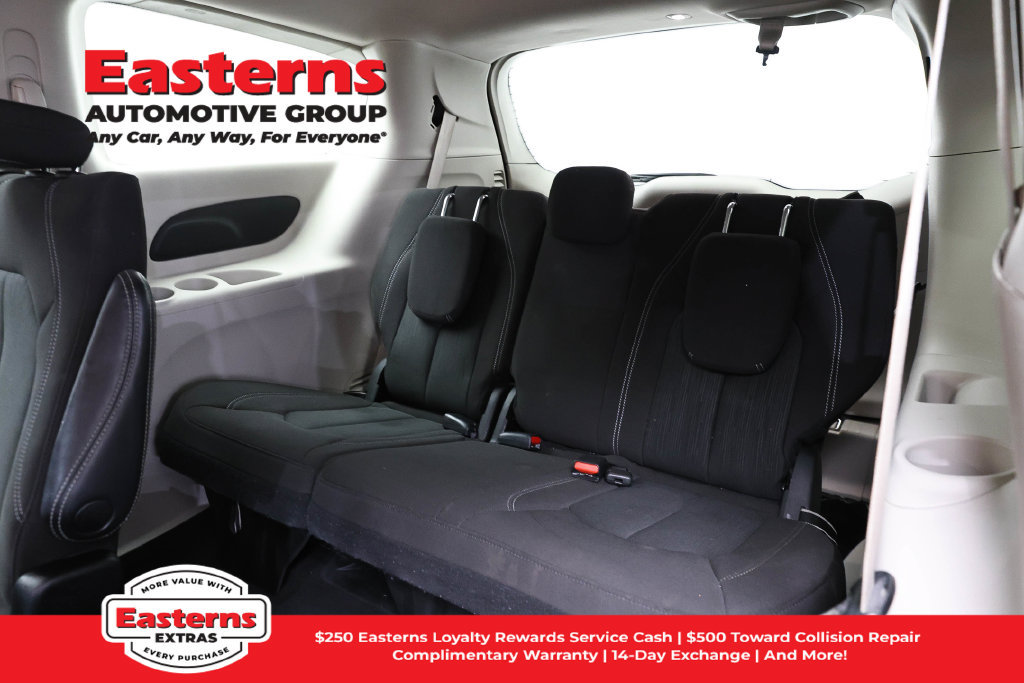 Used 2023 Chrysler Voyager LX FWD image 26