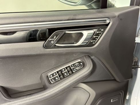 Certified 2024 Porsche Macan AWD/4WD image 15