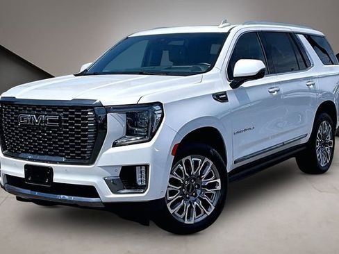 Used 2024 GMC Yukon Denali Ultimate AWD/4WD image 1