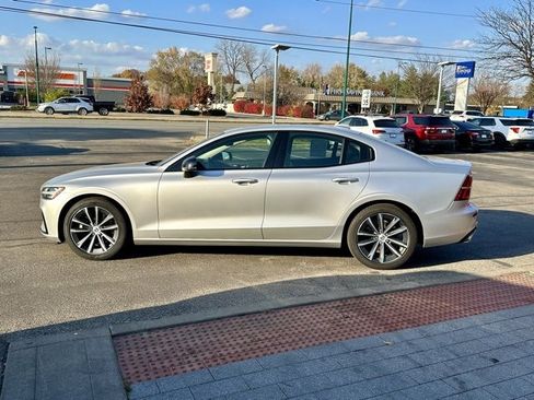 Used 2022 Volvo S60 B5 Inscription image 4