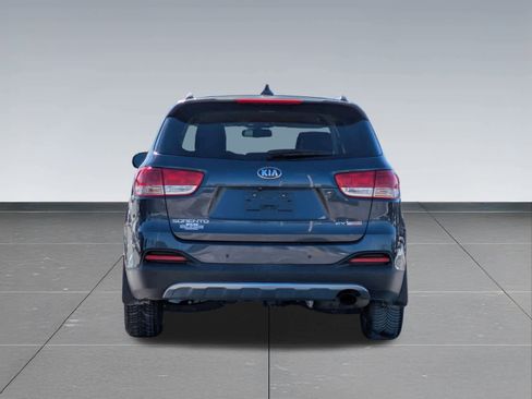 Used 2016 Kia Sorento EX image 5