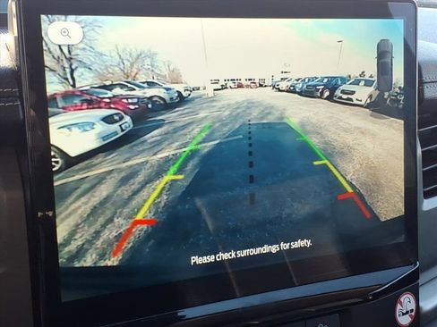 Used 2024 Ford Expedition XLT image 12