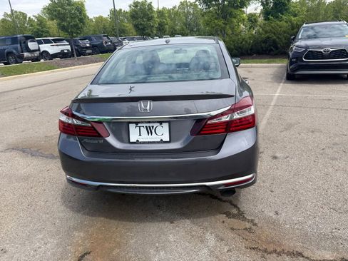 Used 2016 Honda Accord EX image 6