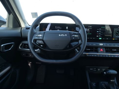 New 2025 Kia K4 LXS image 20