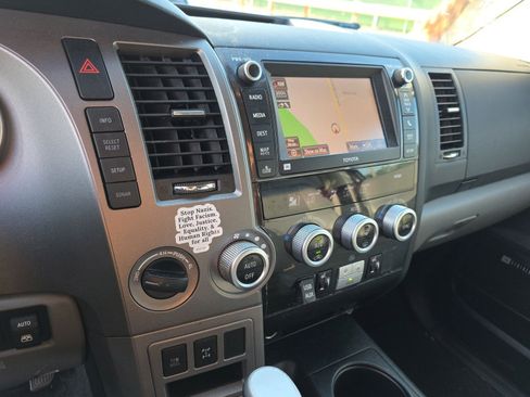 Used 2013 Toyota Sequoia Limited AWD/4WD image 8