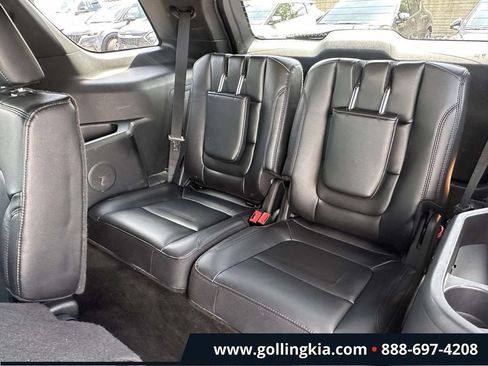 Used 2016 Ford Explorer XLT w/ Equipment Group 202A AWD/4WD image 10
