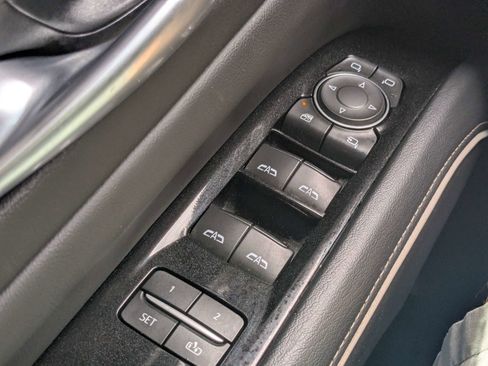 Used 2022 Cadillac Escalade ESV Sport w/ Touring Package AWD/4WD image 29
