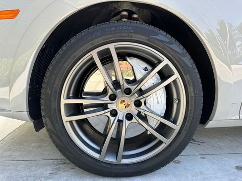Certified 2023 Porsche Cayenne Turbo AWD/4WD image 41