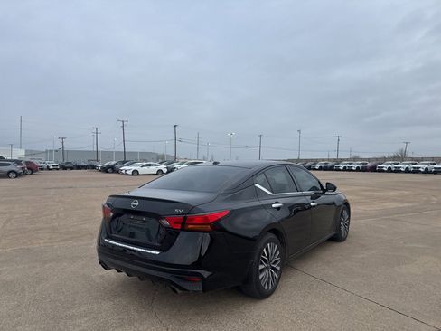 Certified 2023 Nissan Altima 2.5 SV w/ SV Premium Package image 25