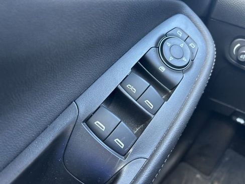 Used 2023 Buick Encore GX Preferred w/ Cold Weather Comfort Package image 18