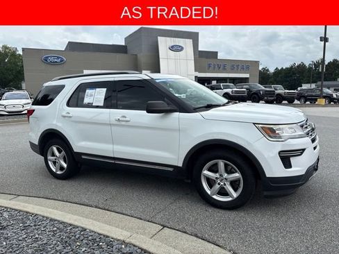 Used 2018 Ford Explorer XLT FWD image 1