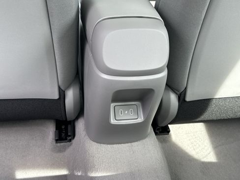 New 2026 Hyundai Elantra Sport FWD image 24