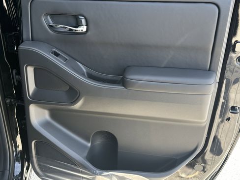 New 2026 Nissan Frontier SV w/ SV Convenience Package image 16