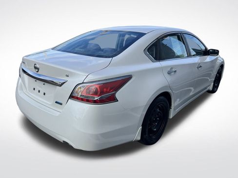 Used 2014 Nissan Altima 2.5 S image 8