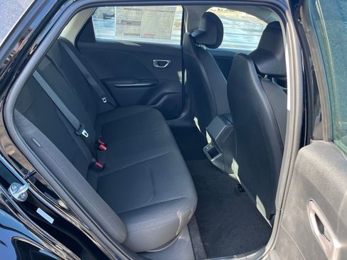 New 2026 Kia K4 LXS image 16