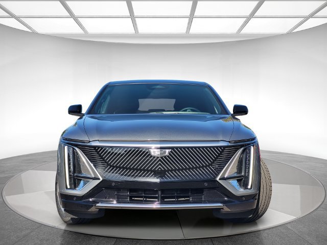 Certified 2024 Cadillac Lyriq Tech RWD image 2