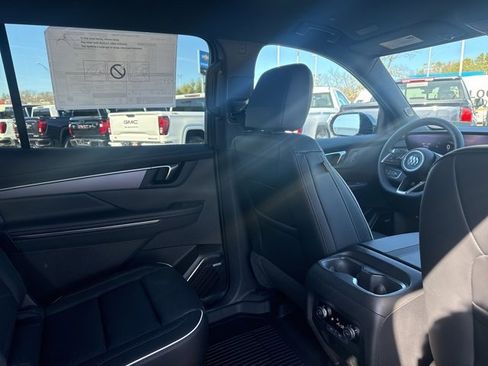 New 2025 Buick Enclave Sport Touring w/ LPO, Floor Liner Package image 26