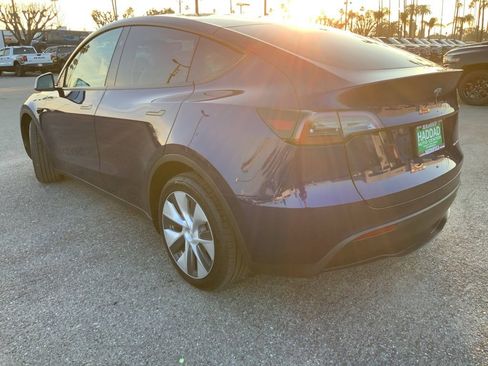 Used 2024 Tesla Model Y Long Range image 11