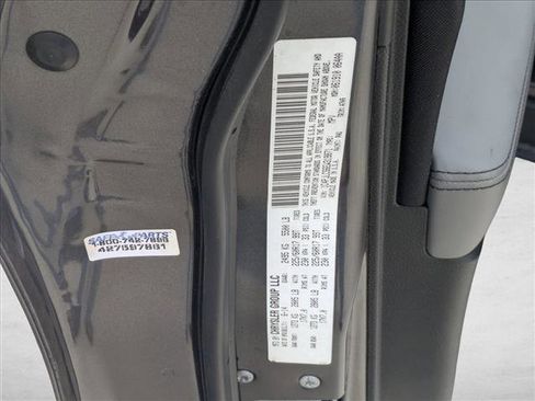 Used 2014 Jeep Cherokee Latitude image 16