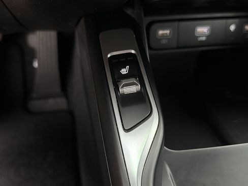 Used 2023 Kia Sorento S w/ Panoramic Sunroof Package image 34