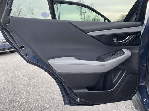 Used 2025 Subaru Outback Premium image 2