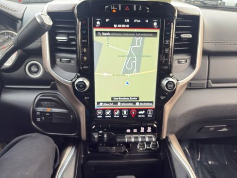 Used 2020 RAM 3500 Laramie image 12