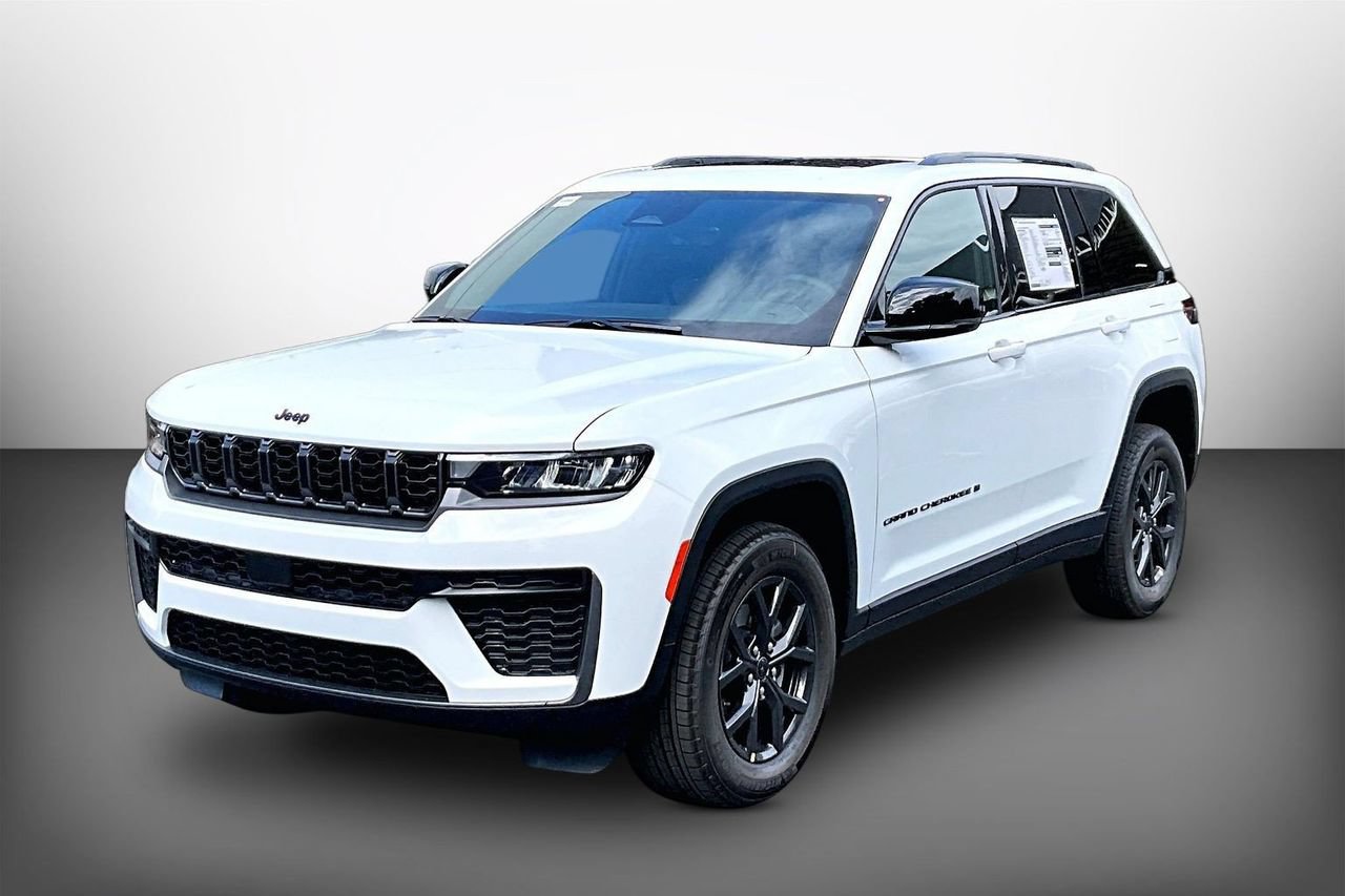 New 2027 Jeep Grand Cherokee Altitude AWD/4WD image 4