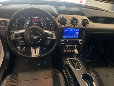 Used 2020 Ford Mustang Premium RWD image 13