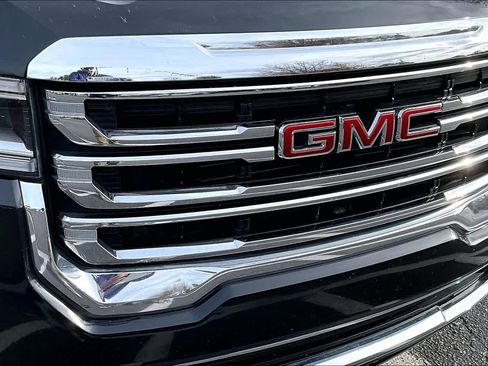 Used 2020 GMC Acadia SLE w/ LPO, Floor Liner Package image 28