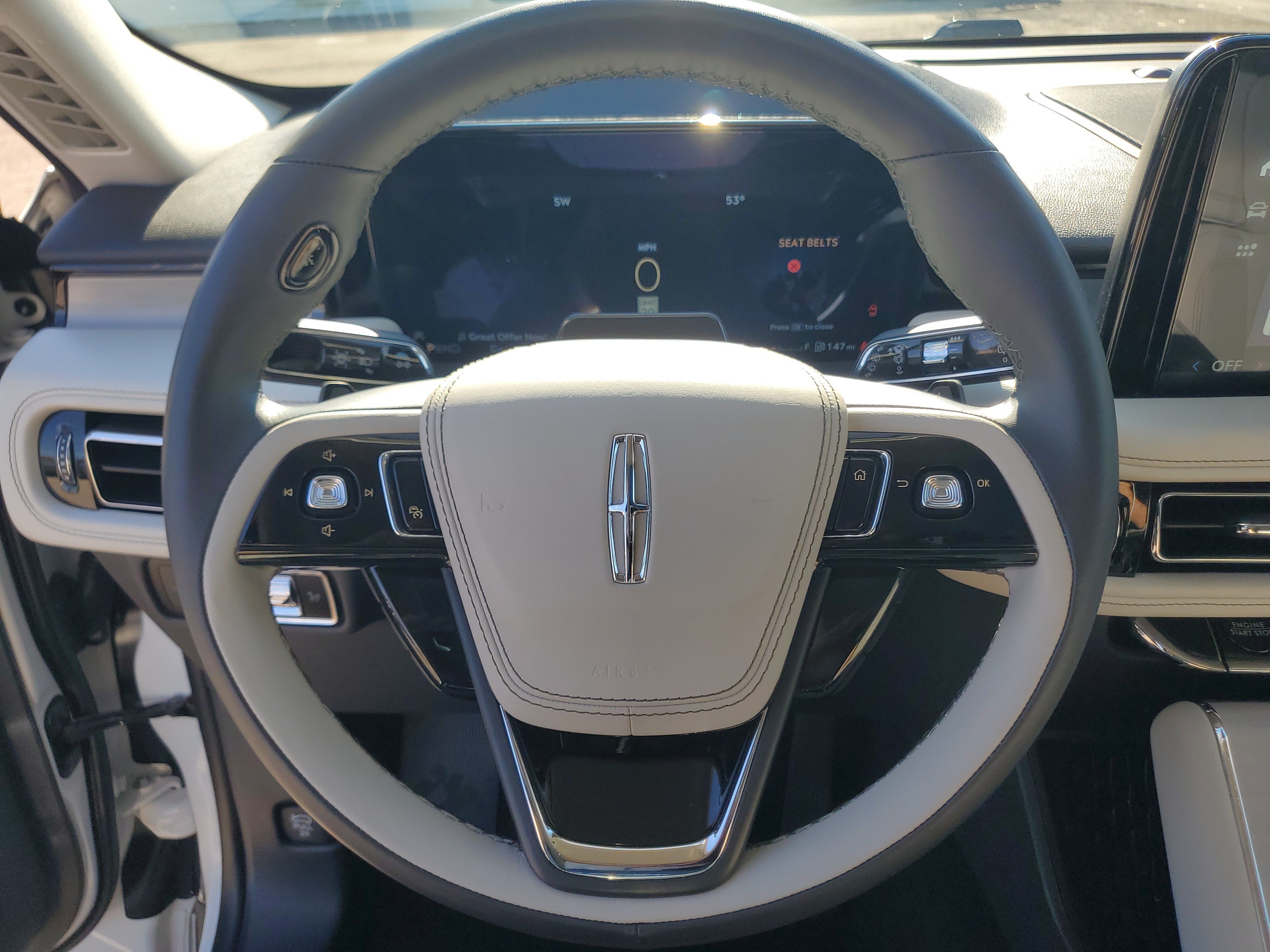 Used 2025 Lincoln Aviator Reserve w/ Equipment Group 201A AWD/4WD image 14