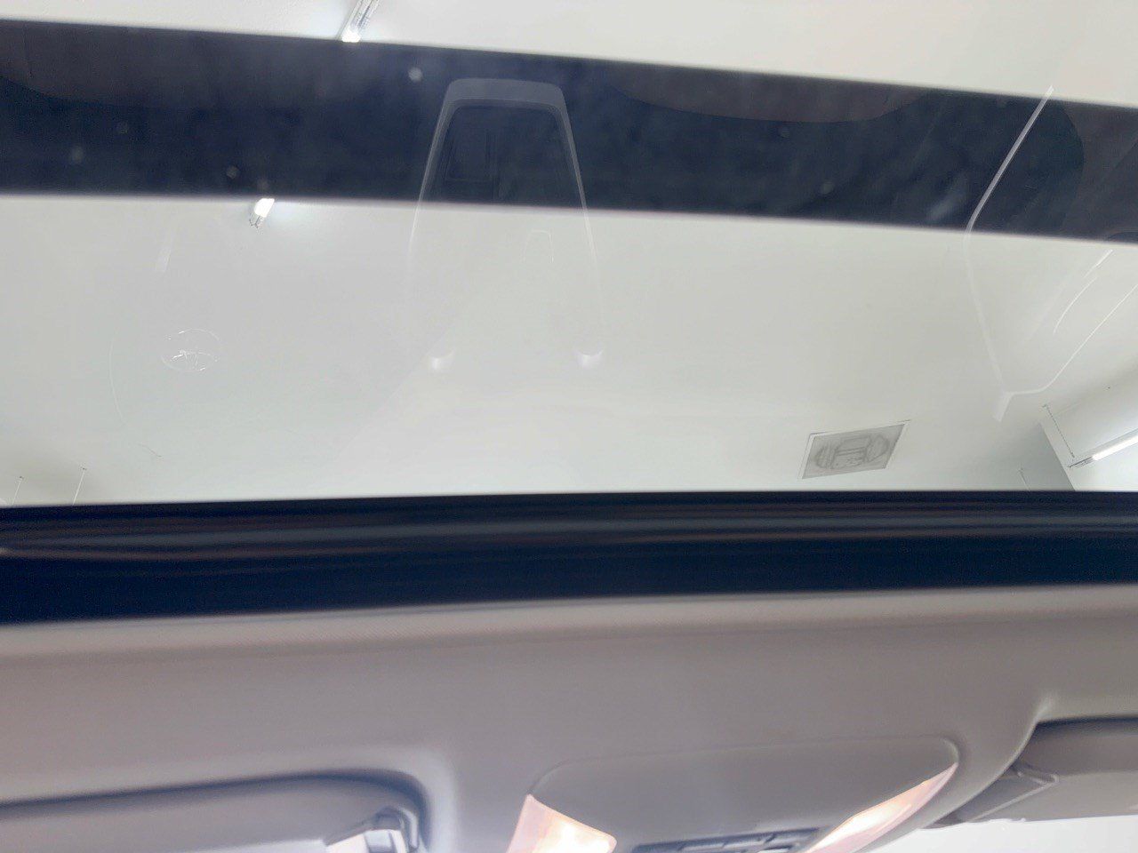 Used 2024 Toyota RAV4 XLE Premium FWD image 27