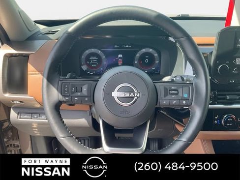 Certified 2025 Nissan Pathfinder Platinum w/ Cargo Package AWD/4WD image 22