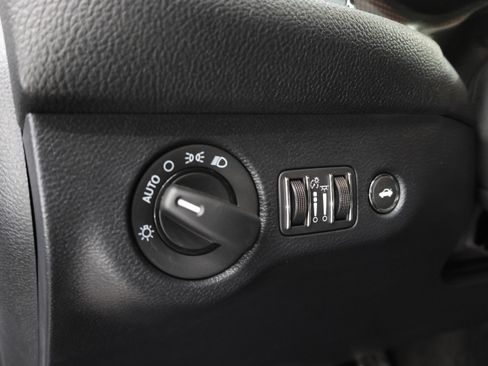 Used 2018 Dodge Challenger SRT Hellcat image 36