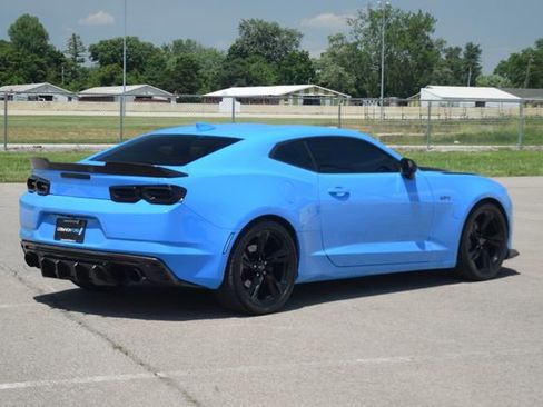 Used 2023 Chevrolet Camaro LT w/ Technology Package RWD image 21