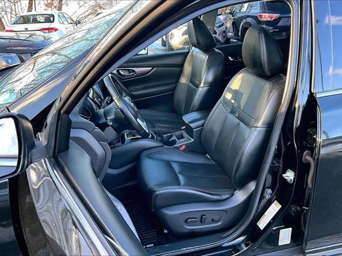 Used 2018 Nissan Rogue SL w/ Premium Package image 9