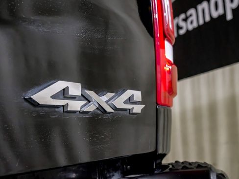 Used 2024 RAM 2500 Laramie w/ Safety Group AWD/4WD image 46