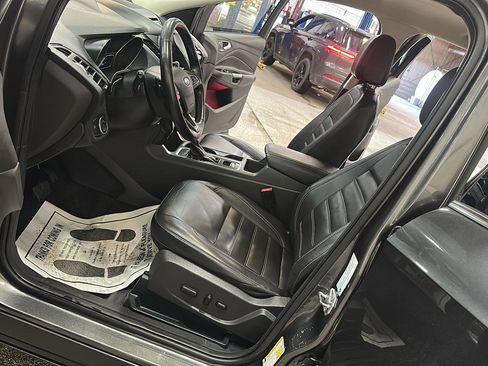 Used 2017 Ford Escape Titanium w/ Equipment Group 301A FWD image 15