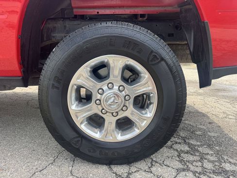 Used 2024 RAM 2500 Big Horn AWD/4WD image 11