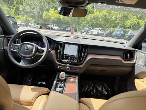 Certified 2024 Volvo XC60 B5 Ultimate w/ Protection Package Premier AWD/4WD image 30